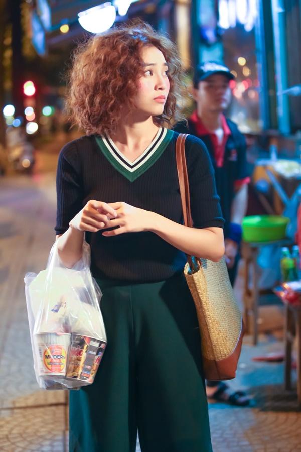 Ngoại hình xấu xí với mái tóc rối bù, Ninh Dương Lan Ngọc bị nhầm là ăn xin-8