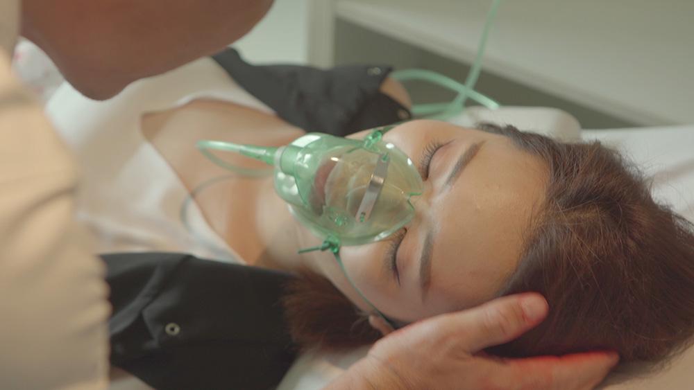 Gạo nếp gạo tẻ tập 107: Hân đỡ một nhát dao chí mạng thay Kiệt-11