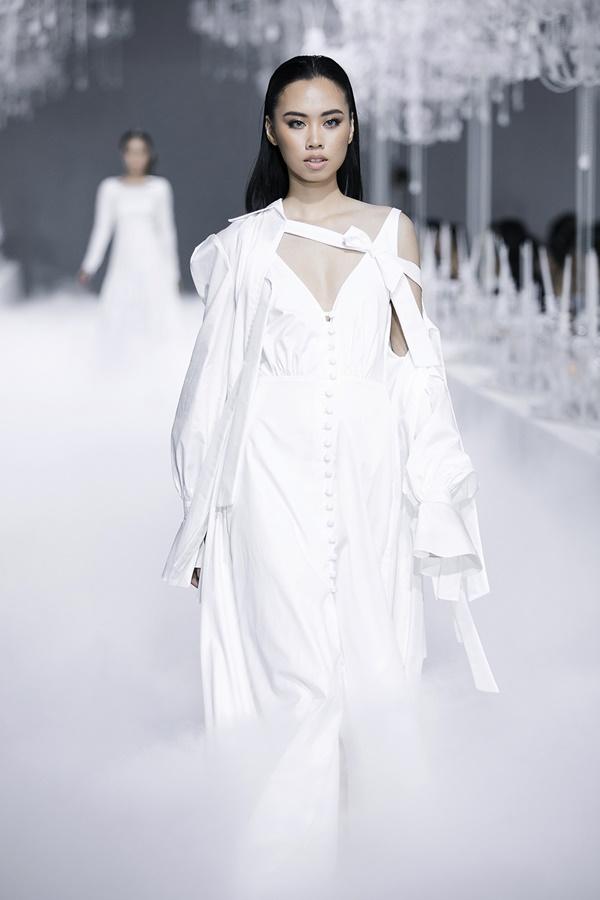 Sau 5 năm vắng bóng, Mai Phương Thuý công phá sàn catwalk-13