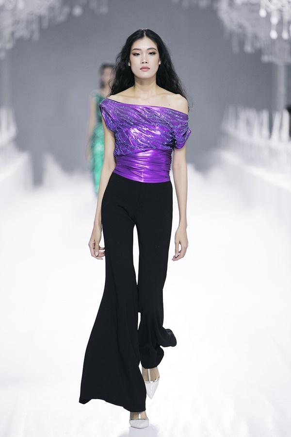 Sau 5 năm vắng bóng, Mai Phương Thuý công phá sàn catwalk-22