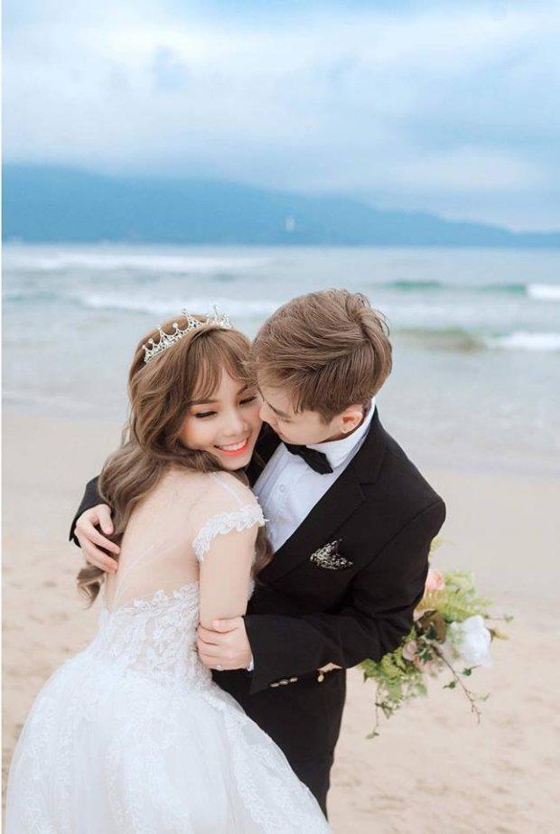 Tomboy đình đám cộng đồng LGBT - Bi Bảo nắm tay người tình đồng giới khóc khi nhắc về tình cũ trên truyền hình-4