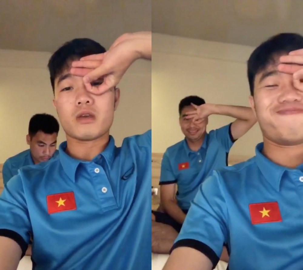 Đá bóng giỏi đã là gì, tuyển Việt Nam còn đu trend nhanh như chớp giúp loạt trào lưu năm 2018 có cơ hội vụt sáng-2