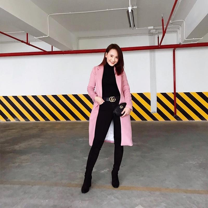 STREET STYLE sao Việt: Diệp Lâm Anh diện jumpsuit xuyên thấu khoe ngực phồn thực đối lập Kỳ Duyên kín đáo, sang xịn mịn-5