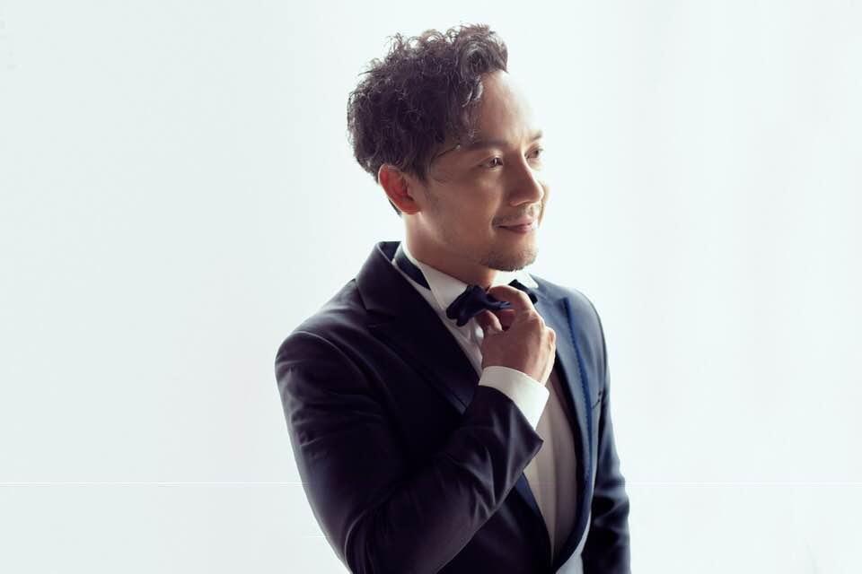 Tiến Đạt khoe phong cách lịch lãm sau đám cưới, Phương Thanh phán liền: Mái tóc xém 3D-1