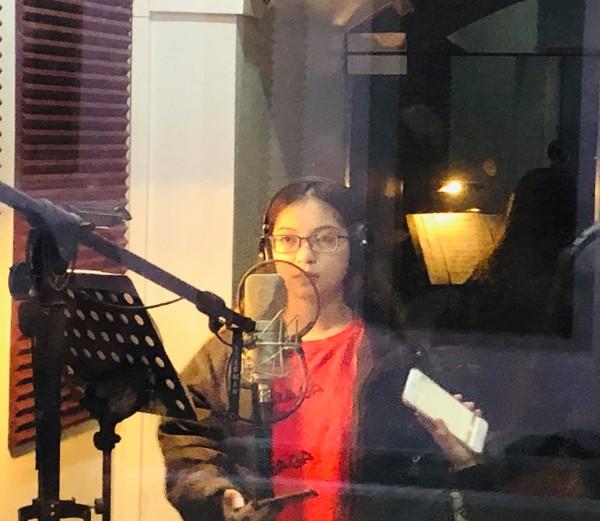 Tận dụng sức hút bạn trai đang tham dự Asian Cup 2019, người yêu Quang Hải chơi lớn khi đầu tư tiền làm MV nhạc-1