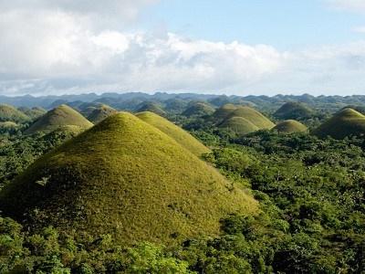 Đồi chocolate hình nón kỳ lạ ở Philippines