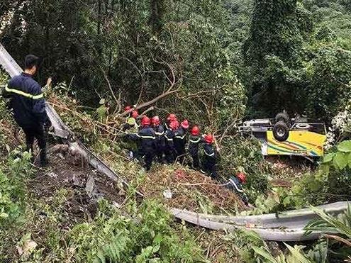 Thừa Thiên-Huế: Nguyên nhân bất ngờ vụ xe khách lao vực trên đèo Hải Vân-3