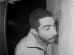 Cảnh sát Mỹ truy tìm kẻ biến thái liếm chuông cửa suốt 3 giờ đồng hồ trong đêm