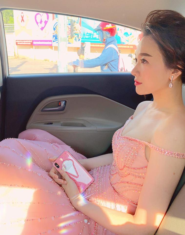 Tăng Thanh Hà khoe nụ cười vàng mười lái xe khám phá thiên nhiên-3