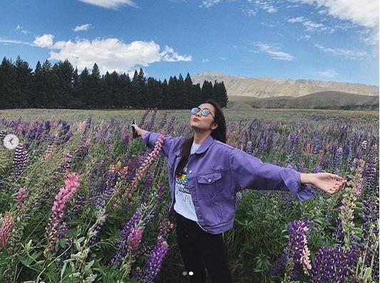 Tăng Thanh Hà khoe nụ cười vàng mười lái xe khám phá thiên nhiên-2