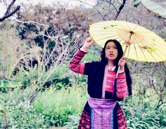 Khoe ảnh cả gia đình du lịch Mộc Châu, 2 con gái Quyền Linh được người xem tấm tắc thần thái như hoa hậu-12