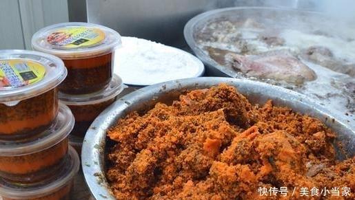 Quán mì bán được hơn 1.000 bát mỗi ngày nhờ vào thứ gia vị quán nào cũng có-7