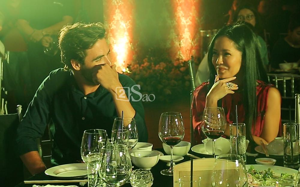 Sánh bước trai Tây lạ đẹp như tài tử, diva Hồng Nhung đã tìm được niềm vui mới sau đổ vỡ hôn nhân?-1