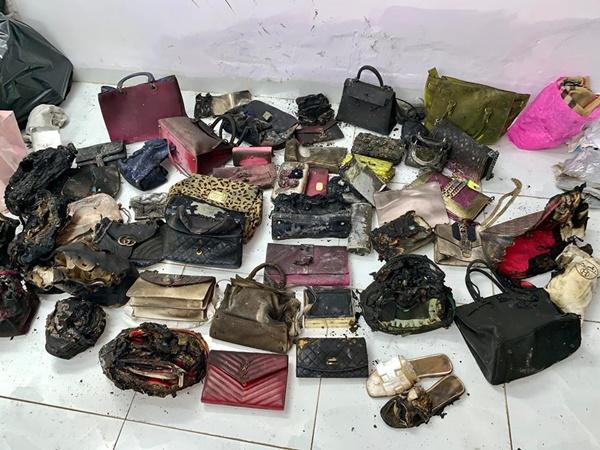 Dân mạng xuýt xoa tiếc tiền khi gái xinh mất trắng 20 tỷ chỉ vì máy xông tinh dầu bất ngờ phát nổ-2