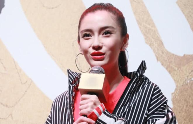 Angelababy trông khác lạ, bị nghi lạm dụng phẫu thuật thẩm mỹ-1