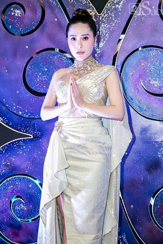 Đánh bật mọi mỹ nhân, thánh lố Dược sĩ Tiến gây sốc khi hóa thân thành vua Càn Long trên thảm đỏ-12