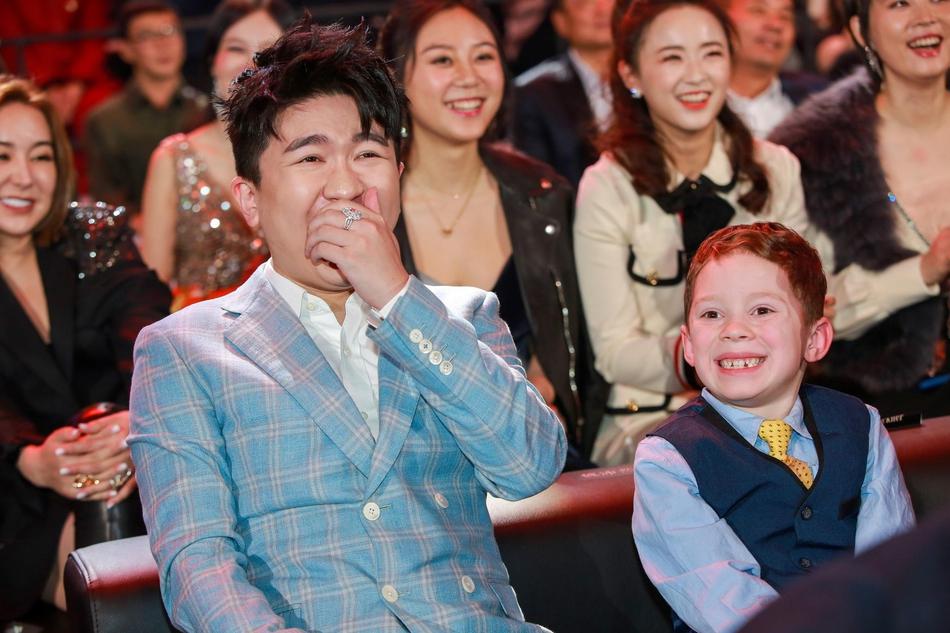 NGẠC NHIÊN CHƯA: Dàn sao hot nhất Cbiz thi nhau xin chụp ké với thánh biểu cảm Gavin Thomas-9