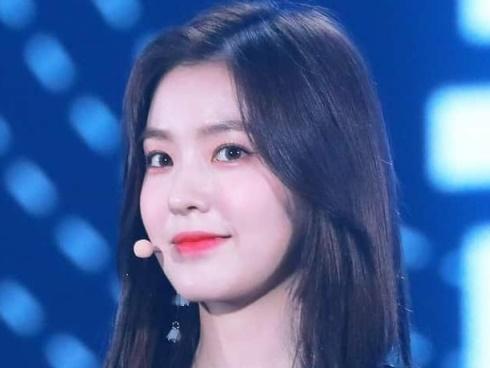 IU gây trầm trồ khi hào phóng dành hơn 350 triệu tặng quà tốt nghiệp cho một fan đặc biệt-4