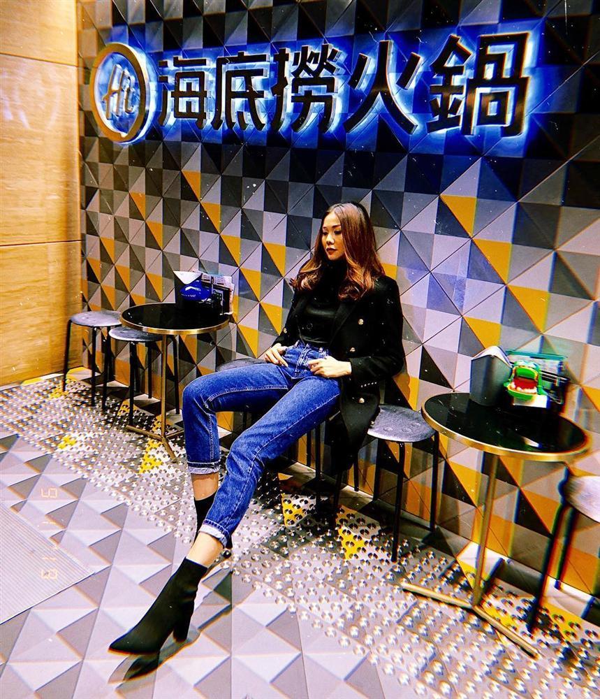 Tăng Thanh Hà khoe ảnh ôm bố đầy tình cảm ở trời Tây-10