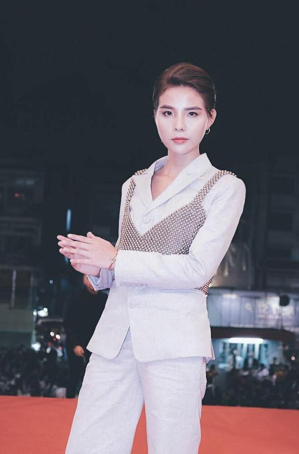 Trân trọng giới thiệu bộ phim vừa bấm máy do Mỹ Tâm - Vũ Cát Tường thủ diễn: Em trợ lý của chị!-1