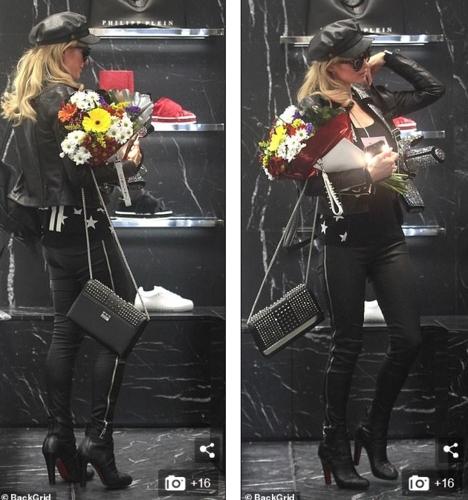 Paris Hilton mặc đồ siêu ngầu đi mua sắm sau tin đồn tái hợp tình cũ-10
