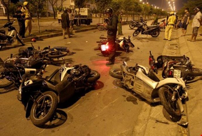 Đã bao nhiêu cuộc đua xe lao vào cửa tử như thế?-10