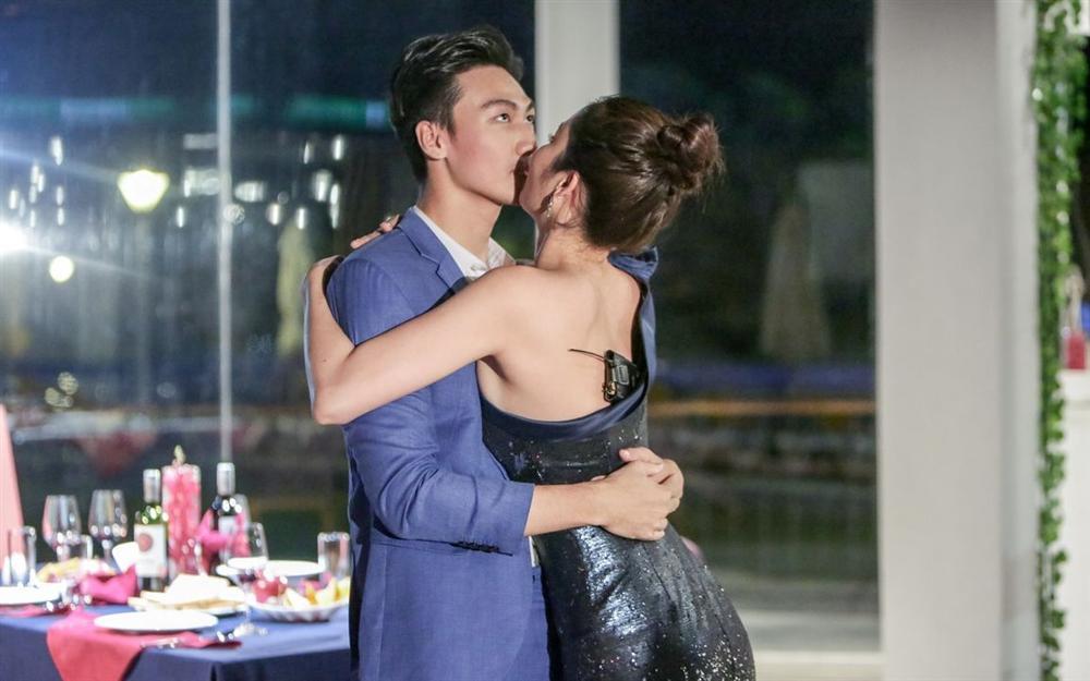 Thừa nhận có tình cảm với Mạc Trung Kiên, chị gái Nam Em bất ngờ sáng hơn cả Nhã Phương tuần qua-2