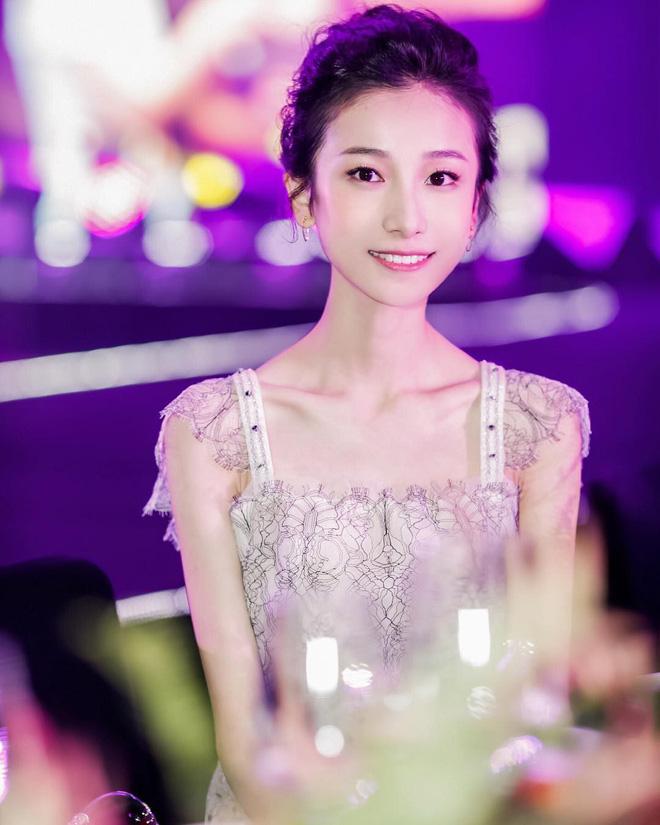 Hết hồn trước thân hình gầy đến mức da bọc xương của Minh Ngọc tỉ tỉ Diên Hi công lược-6