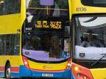 Cắt tóc cô gái ngủ trên xe buýt ở Hong Kong, một người bị bắt