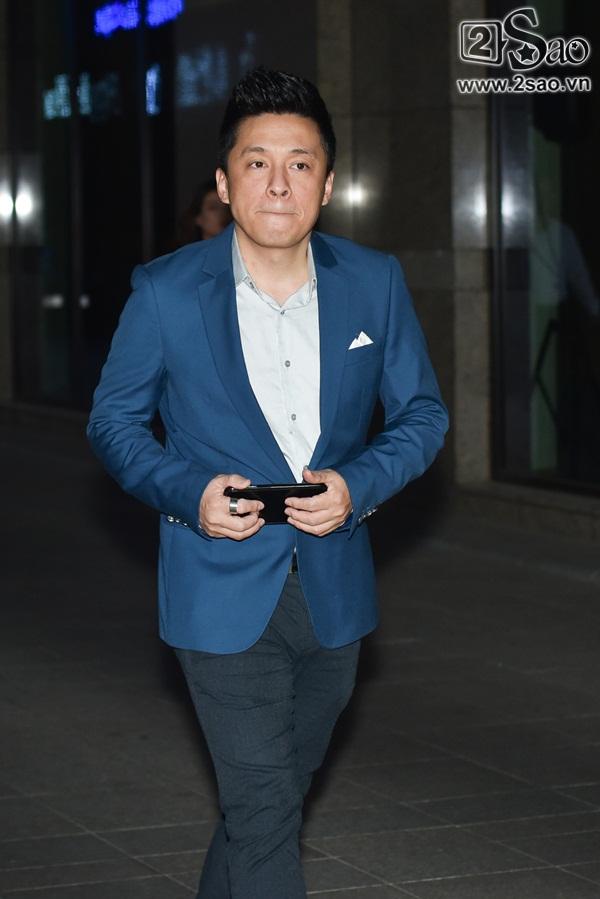 Đang diện váy cực lộng lẫy, bà xã 9X vẫn quẩy hết mình với Tiến Đạt tại tiệc cưới TP HCM-14