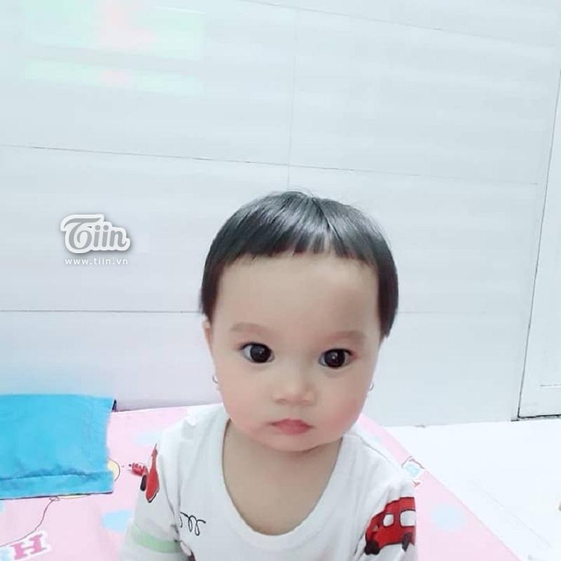 Lỡ tay cắt lẹm tóc con, bà mẹ 9X không ngờ lại thành siêu phẩm trông yêu hơn tóc cũ-4