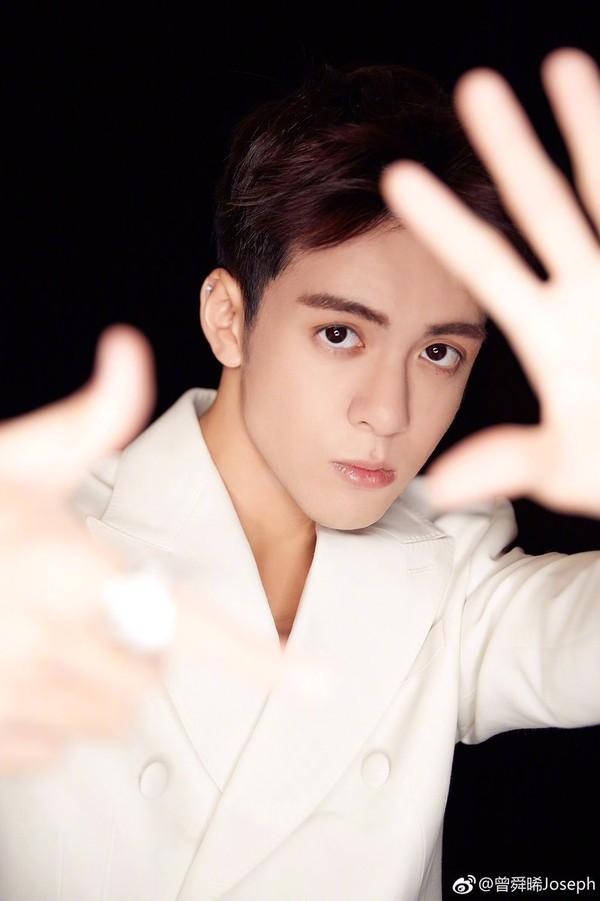 Tôi ở Hong Kong gặp anh ấy công bố dàn diễn viên chính trai xinh gái đẹp do Tằng Thuấn Hy dẫn đầu-3