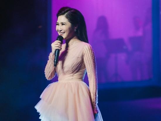 Hương Tràm bất ngờ tiết lộ Thu Minh đã gửi lời chúc thành công cho mình trước ngày diễn ra liveshow