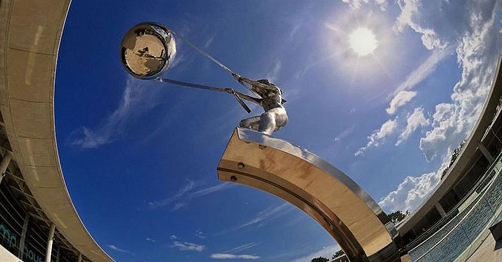 Những bức tượng ngầu nhất khiến thế giới phải kinh ngạc-5