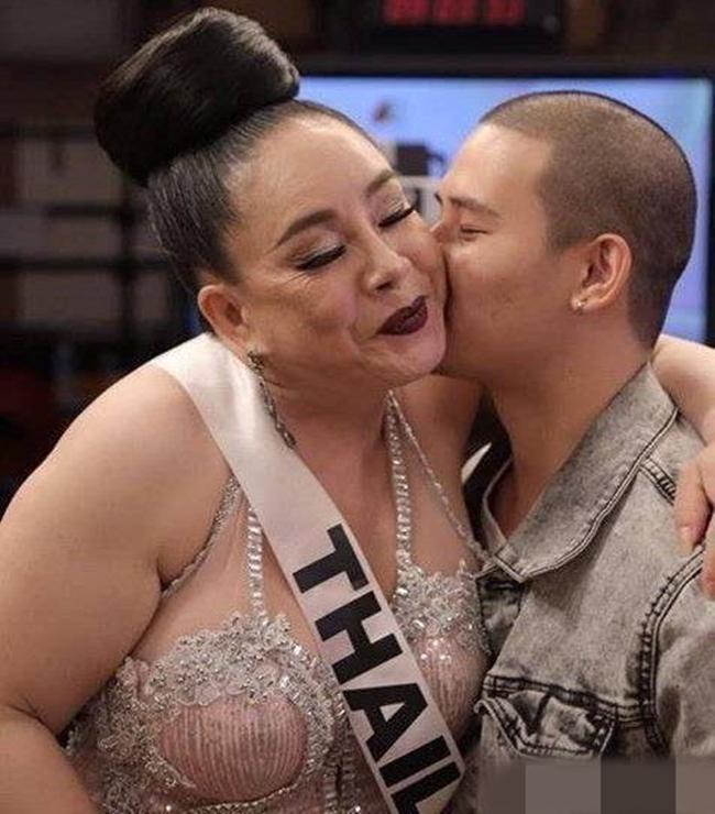 Bất ngờ ngoại hình thay đổi 180 độ của nữ đại gia tuyển chồng đủ khả năng yêu 28 lần/ngày sau ca làm đẹp-1