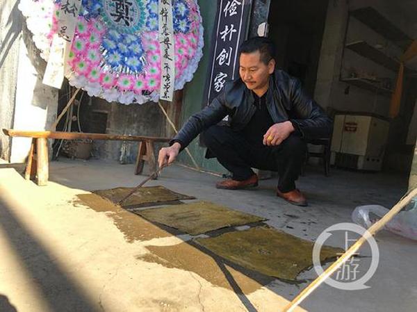 Bác sĩ quên gạc trong bụng bệnh nhân gây ra cái chết thương tâm-1