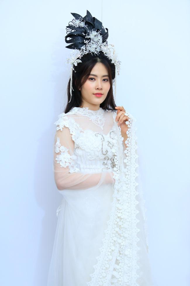 KHÔNG THỂ TIN NỔI: Nam Em vào vai Hằng Nga điên hết cỡ trong Táo Quân 2019-1