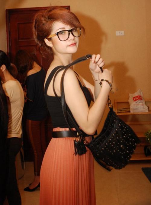 Nhan sắc thay đổi của Vân Navy sau 10 năm nổi tiếng-2