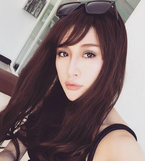 Nhan sắc thay đổi của Vân Navy sau 10 năm nổi tiếng-5