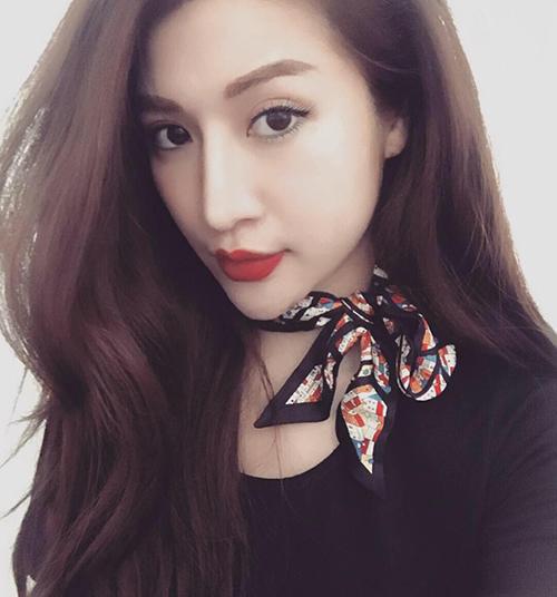 Nhan sắc thay đổi của Vân Navy sau 10 năm nổi tiếng-7