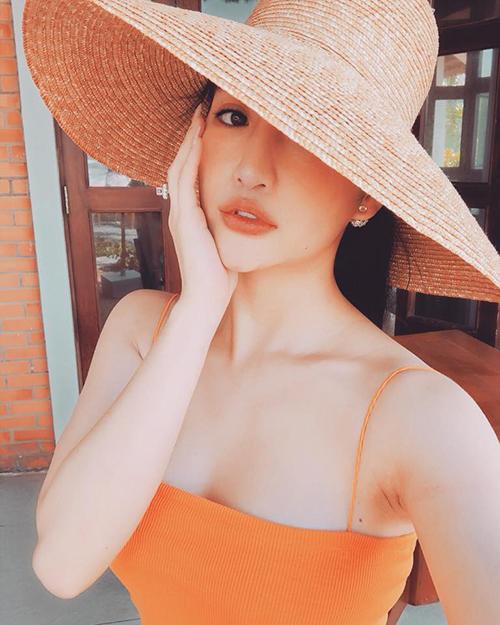 Nhan sắc thay đổi của Vân Navy sau 10 năm nổi tiếng-8