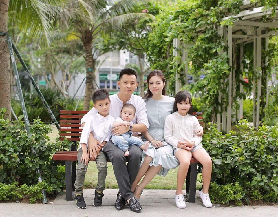 Chào đời năm 2018, những cậu ấm cô chiêu con nhà hotgirl - hotboy Việt gây sốt vì nhìn bé nào cũng đáng yêu-12