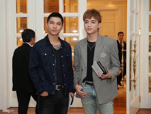 Bà xã Lê Hiếu vướng nghi án bầu bí khi để lộ vòng 2 nhô cao trong tiệc cưới hạng sang-9