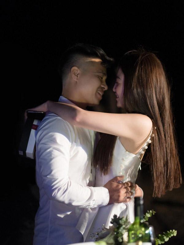 Màn cầu hôn siêu lãng mạn của cô dâu đeo vàng trĩu cổ ở Nam Định với chú rể khiến dân tình ghen tị-4