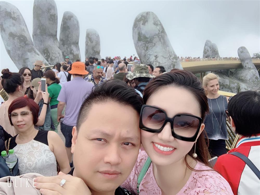 Á hậu Ngô Trà My tiết lộ lời bố đẻ: Mẹ không bao giờ đồng ý cho con lấy người chỉ có 2 bàn tay trắng-2