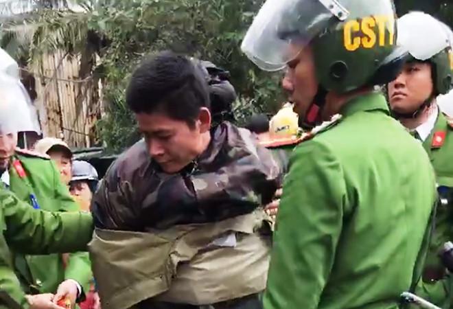 Người đàn ông đi hơn 300 km để cướp túi của cô gái đi xe SH-1