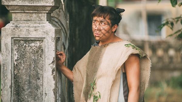 Chết cười với tạo hình giả gái xấu đau xấu đớn của Trấn Thành-2