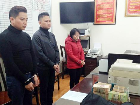 Gian nan cuộc truy tìm hai siêu lừa ngày cuối năm-1