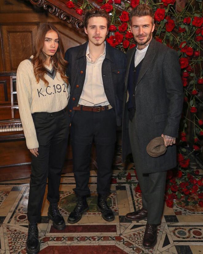 Những khoảnh khắc tình tứ của Brooklyn Beckham và bạn gái hơn tuổi-8