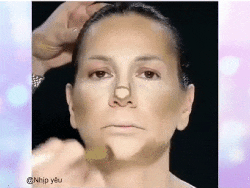 KINH NGẠC pha make-up biến hình từ U50 thành U20 trong nháy mắt